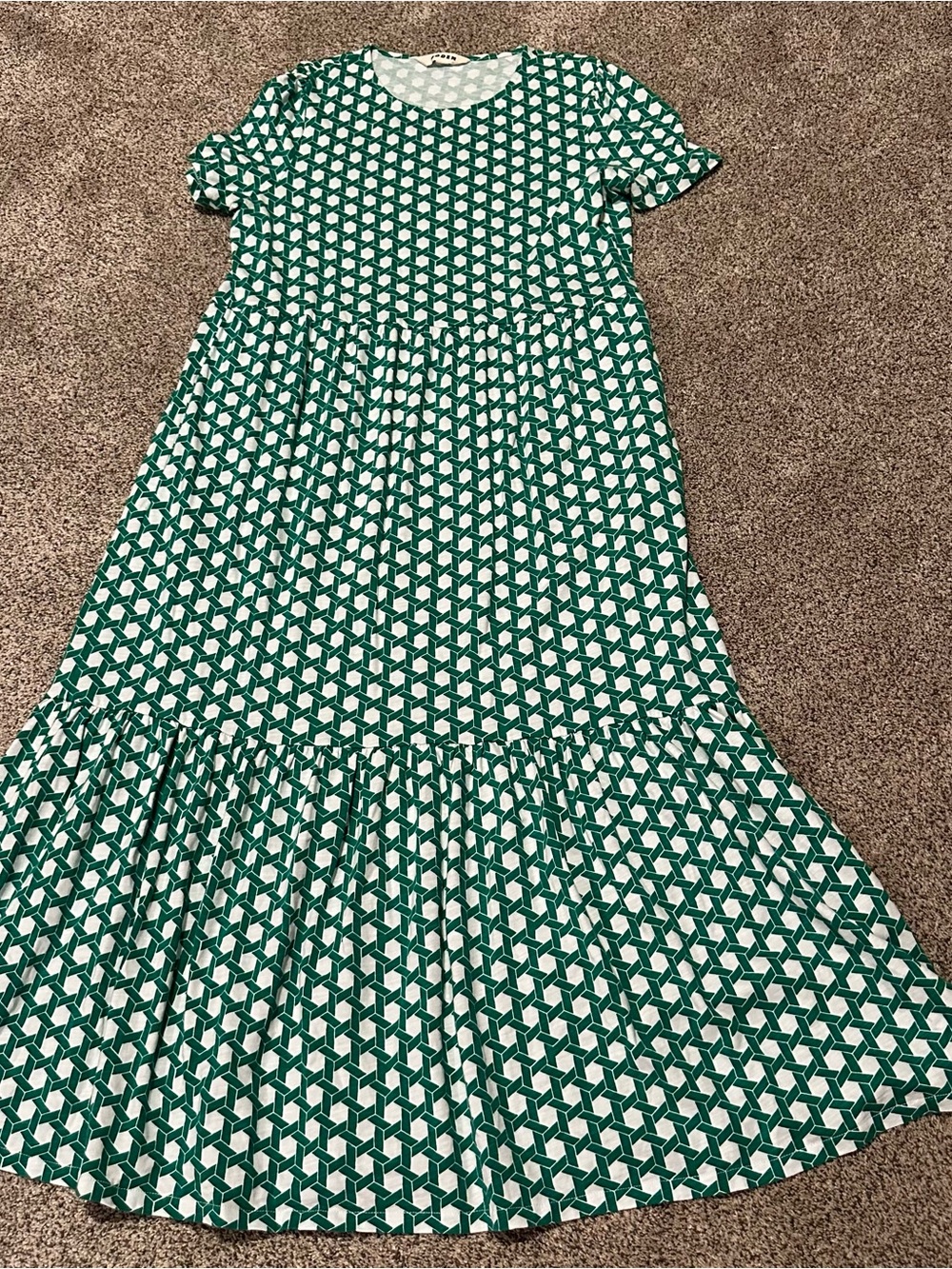 Boden Emma Tiered Jersey Green Short-Sleeve with pockets - Picture 2 of 13